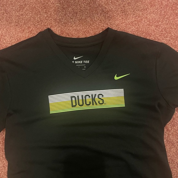 Oregon Nike dri fit shirt - Picture 2 of 4